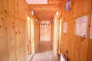 Гостевой дом Pensiune Saroklak Sîncraiu Трехместный номер с собственной ванной комнатой-10